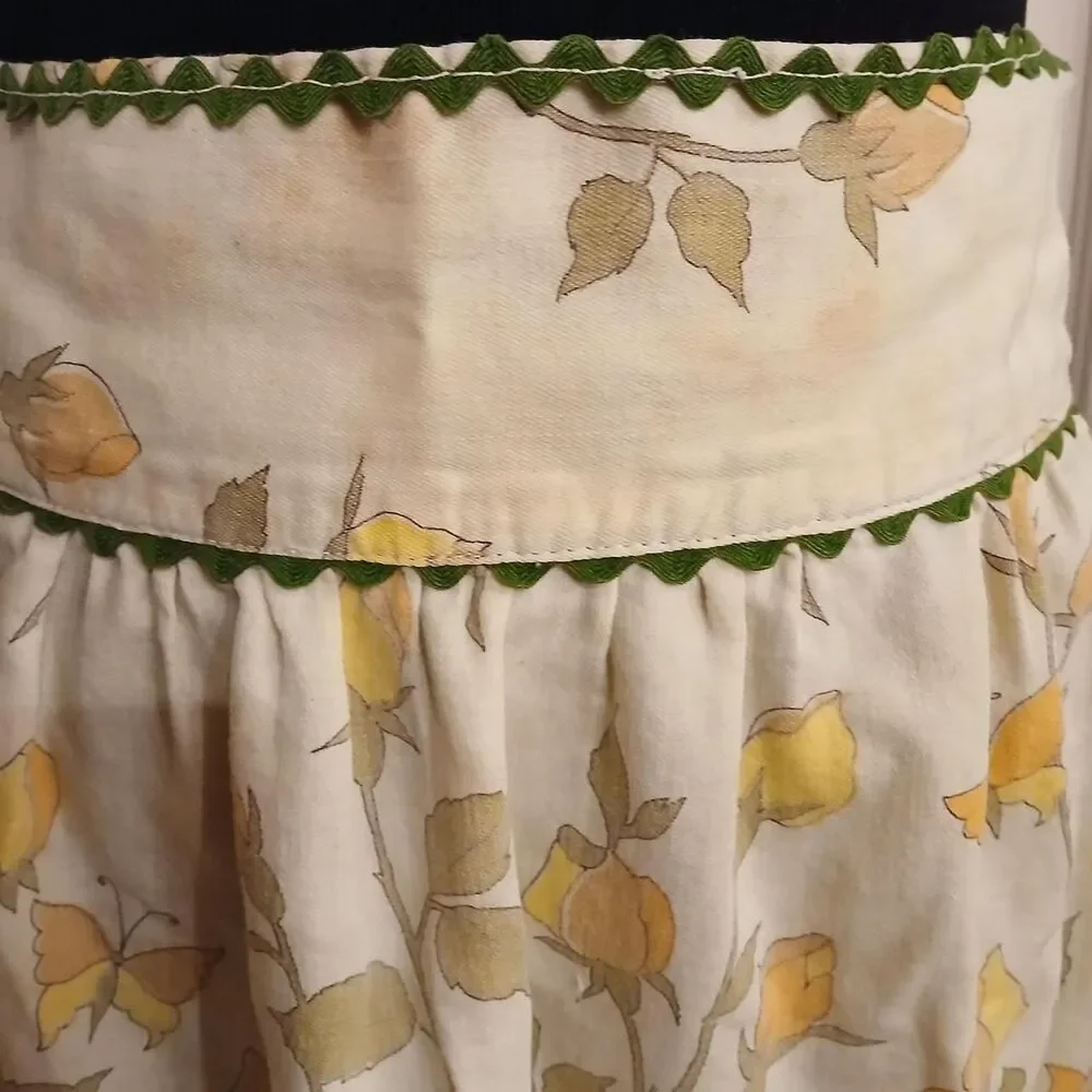 Retro 1970s Yellow and Green Floral Apron with Butterflies and One Pocket Stains